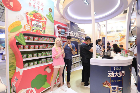 鮮蔬面玩轉(zhuǎn)輕奢攻略，康師傅新品擁抱年輕有品一族-焦點中國網(wǎng)