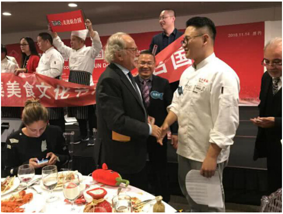 剁椒魚(yú)頭、小炒黃牛肉走進(jìn)聯(lián)合國(guó)，各國(guó)領(lǐng)導(dǎo)：very  good !