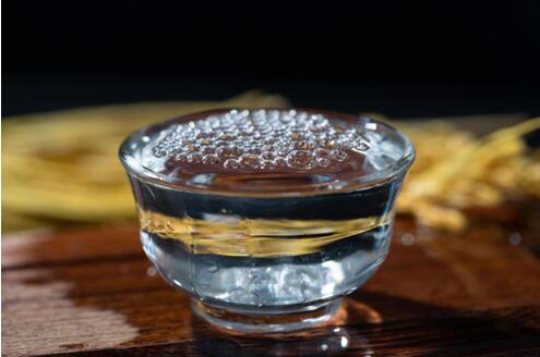 飲用醬香型白酒的好處 不可貪杯哦！