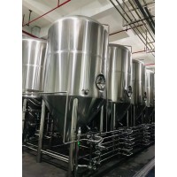 生產(chǎn)啤酒廠精釀啤酒設(shè)備的廠家 日產(chǎn) 50噸大型啤酒設(shè)備