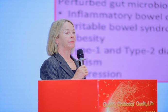 女人手上拿著紙<i></i><i></i><i></i><i></i><i></i>
<i></i><i></i><i></i><i></i><i></i>
描述已自動(dòng)生成