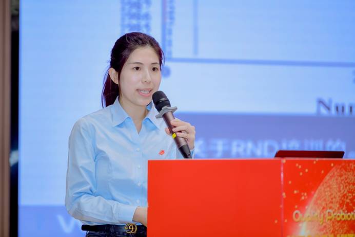 電腦前的人<i></i><i></i><i></i><i></i><i></i>
<i></i><i></i><i></i><i></i><i></i>
描述已自動(dòng)生成